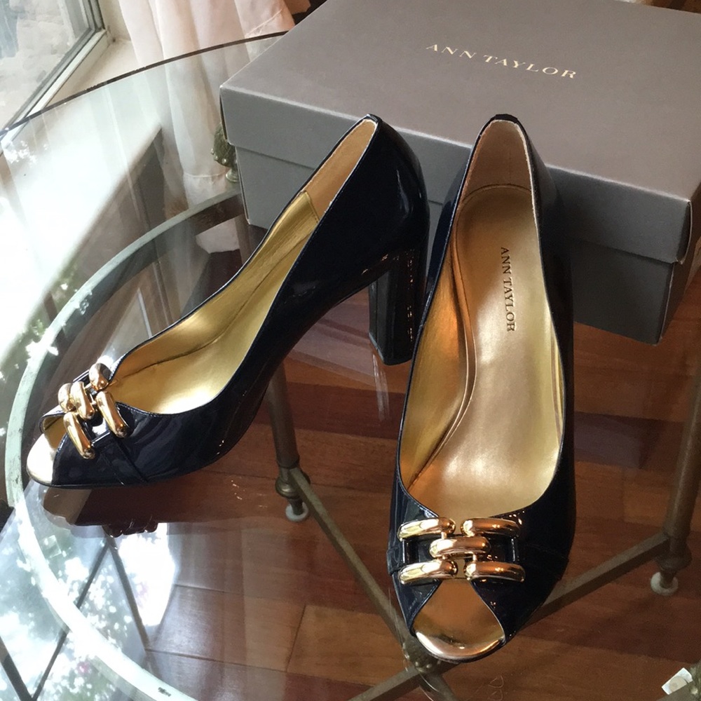 Ann Taylor “Robyn” navy peep-toe pumps 8